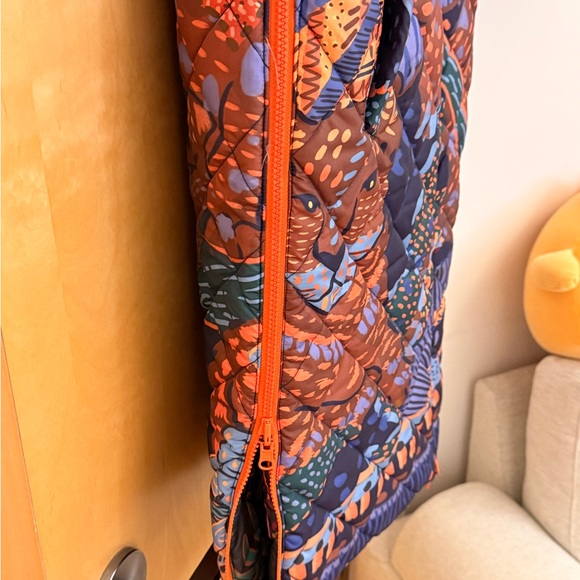 FARM Rio Reversible Multicolor Puffer Jacket. - Picture 8 of 8